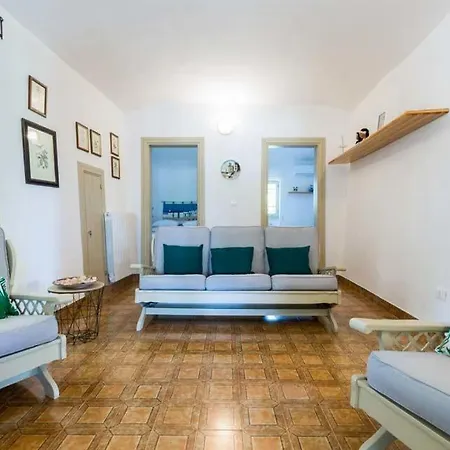 Villa Campanile Sleeps 6 Pool Wifi *