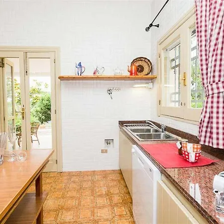 Villa Campanile Sleeps 6 Pool Wifi Ostuni